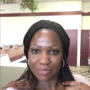 Meet your Posher, Fatoumata